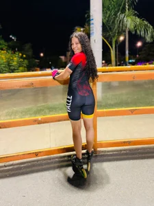 RED_VIOLETH LOVE AND DISCIPLINE Bilde 5