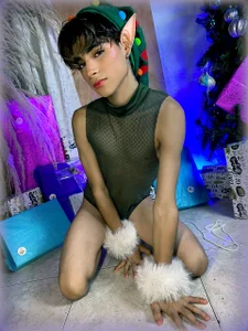 Leo_Glow: sweet and erotic Christmas ( 3 фото)