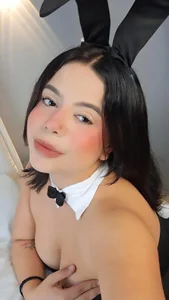 sexy bunny 🌸 de AkiraKingss  2 Imagens