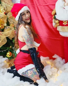 JulianaCarter I am your Christmas wish Pic 2