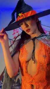 this sexy witch is waiting for you de hannapettit Foto 2