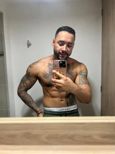 NikoHank_ Nik🔞 Foto