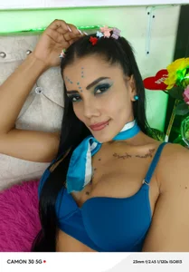 juliane_sweer1 Blue Pic 2