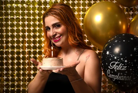 rrici MY BIRTHDAY! ✨🍷🎂 Bilde 4