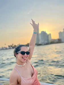 Gigi-bom sunset Pic 2