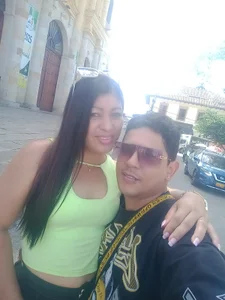 Sharom_Aroom much love Pic 3