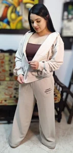 Lia_Hurley 🤗🤗 Pic 4