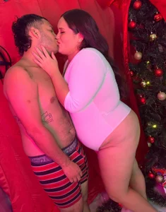 Valeria_AndJones Merry Christmas Pic 5