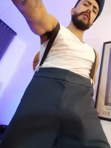 Tom_cooper_ elegant Pic 2