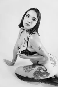 Alissa_Moon_ 🖤 Every tattoo makes me wilder 🔥 Foto
