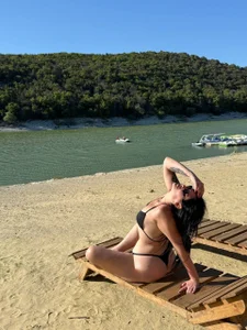 Bonnie_White Wet Sofia Immagine  8