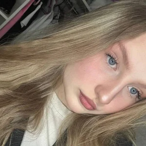 Public od RemediosStrekas  2 snímek