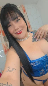 galatea_rousのMy blue lingerie is ready to light your imagination. " 😉の 3枚の写真