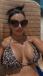 whitney_y Public Pic 2