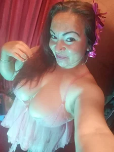 isis_milove Public Pic 7