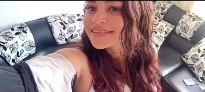 lucy_red_ Public slika