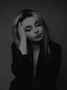 a little more about me 👀❤️ od AngelicaHollywood  2 snímek