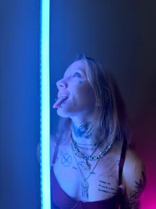 your red dominatrix od Mary_Xextra  5 snímek