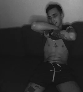 Your_hot_neighborss Public Bilde 2