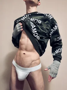 ShyTales XXX nøgenfoto 2