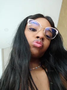 alikahouston4 Intellectual Tease Immagine  6