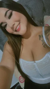 Charlotttee11 Public Gambar