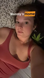 AttentionSluts: Public ( 2 фото)