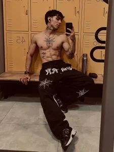 liorvante At the gym mirror 🙂‍↕️  2. fénykép