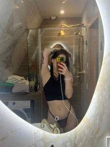 SarahHunnye just me Pic 4