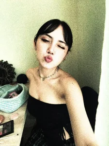 suzumi__ besito pa ti Pic 3