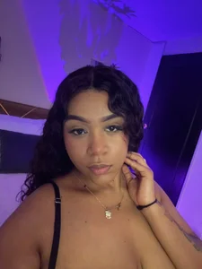 YariRose Public Pic 4