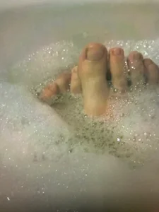 rina_ri_catt FEET AND NAILS Pic