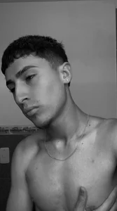 Benji23_'s XXX Nude Photo 2