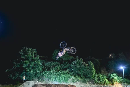 Eliehoot Public صورة واحدة|Eliehoot Public صورتان|Eliehoot Public  4 صور|Eliehoot Public  4 صورة