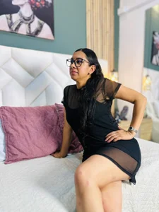 Chloe_Milf_ Public Immagine  6
