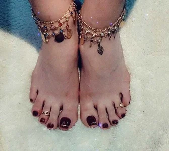 coralsmith11 Feet teaser Foto 2