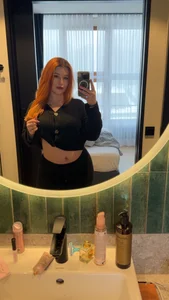 sexycurvy-'s photo