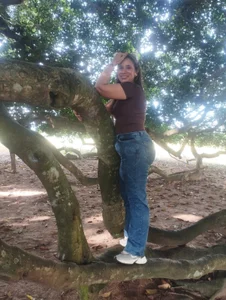 MIA-LARIOS ✨ Pic 4