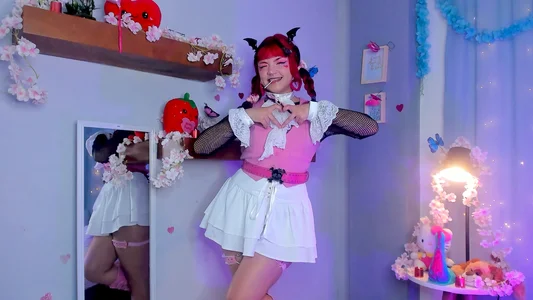 Tiny__Emmy_ Cute Draculaura cosplay🦇 Gambar