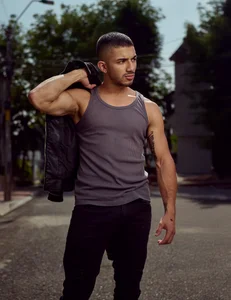 ArturoCardona_ 👀🍁 Εικόνα