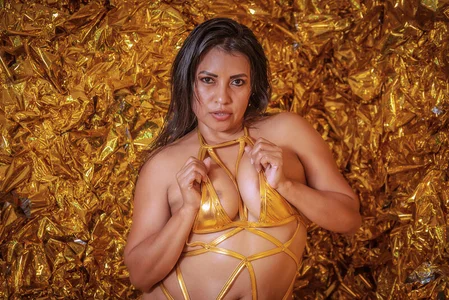 Natasha_Montero_ Gold 圖片 6