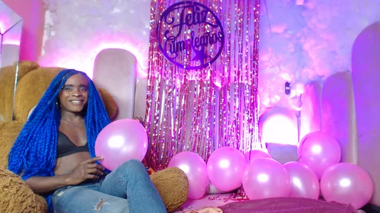 Es mi cumpleaños 🎁🎀🥰🤩 de puca_ebony Foto 3