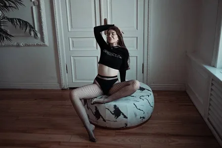 alicekaneky Public Pic