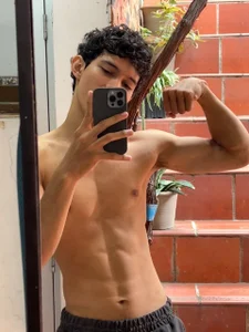 Samuel_Hills_II Public Hình 2