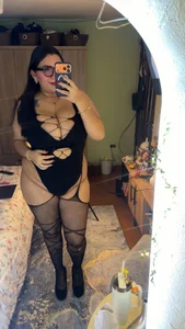 Conny_honeyyblack🖤图片 3