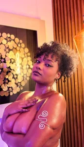 Coral_Lise MELT IN ME Pic 5