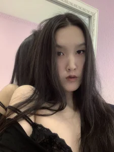 CarrieAmber Public Pic 4