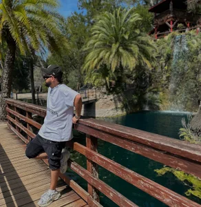 Public od Wild-Luca  2 snímek