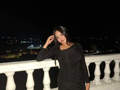AlessandraCrux Public Kuva 2