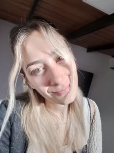 Public od blondaxx  snímek